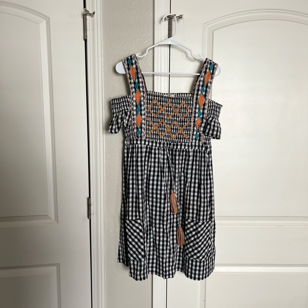 🔴 CLEARANCE
Stylish Off-Shoulder Checkered Dress with Embroidery - Picture 2 of 4
